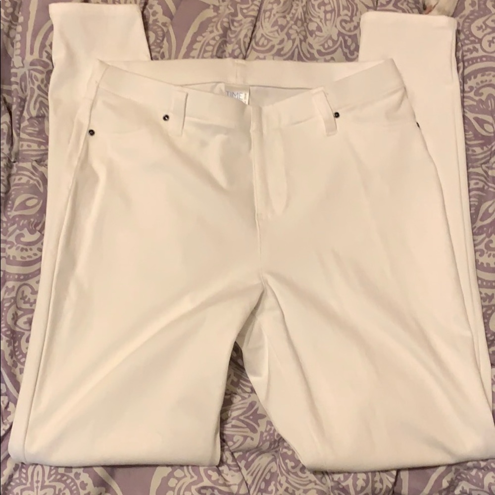 Time and Tru White pants